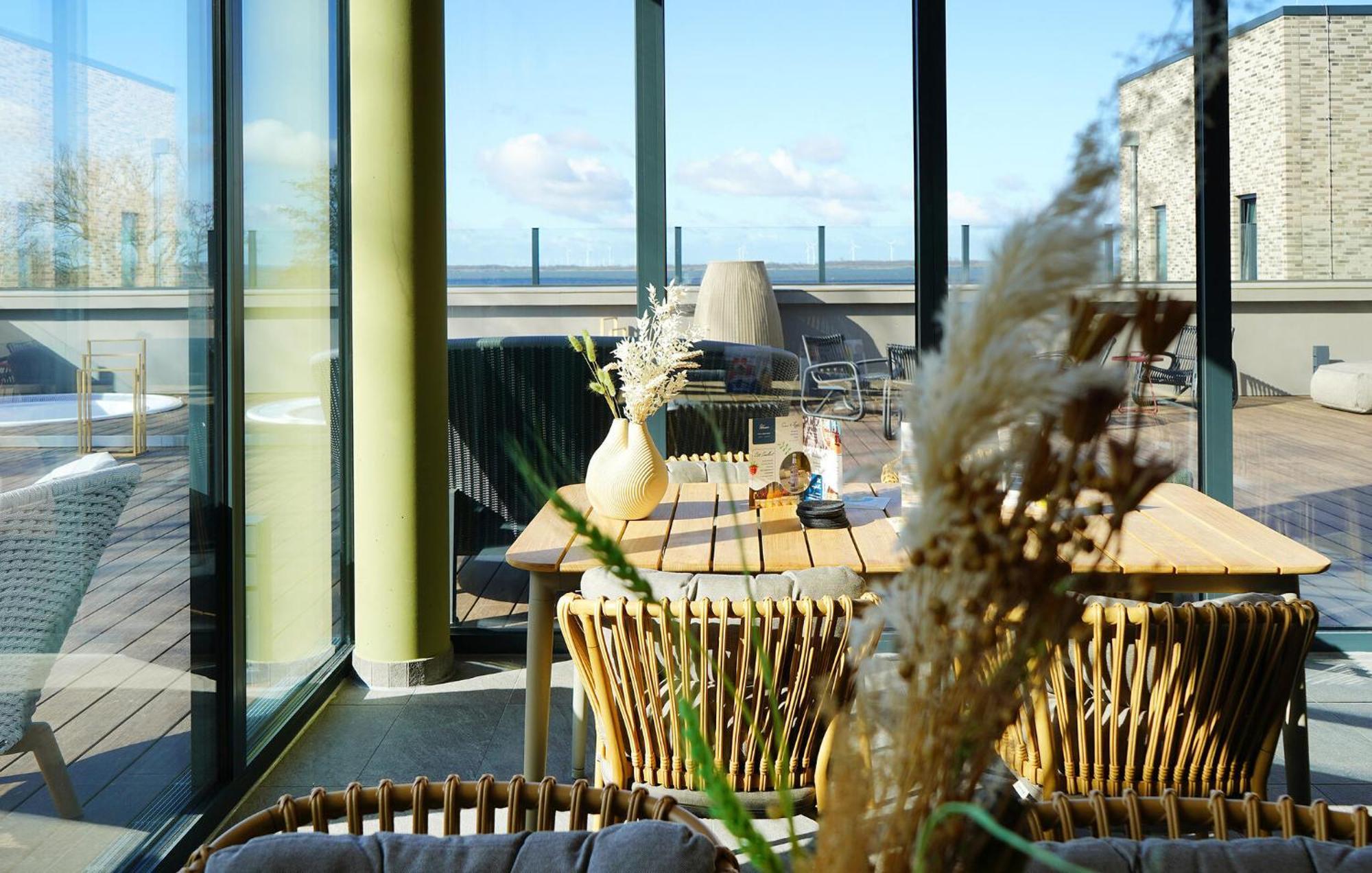 2 Bedroom Beach Front Home In Lembruch-Duemmer See Exterior photo